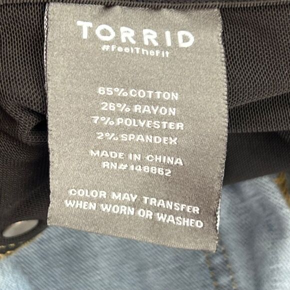 Torrid Jeans 16 Short Skinny Distressed Ripped Denim Blue Wash Casual Streetwear - Picture 9 of 10